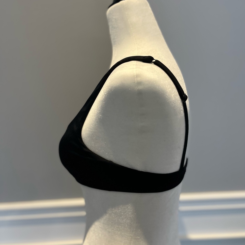 Kendall & Kylie black bathing suit top, size xs, with zipper, adjustable straps